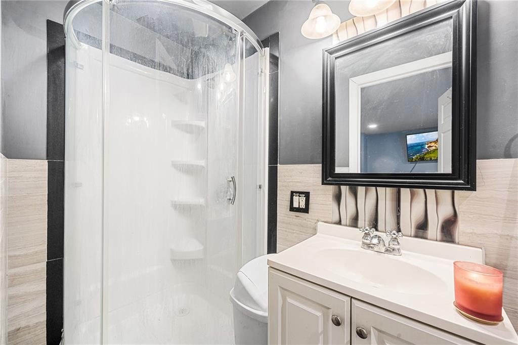 181 Mosely Avenue Annadale Staten Island NY 10312