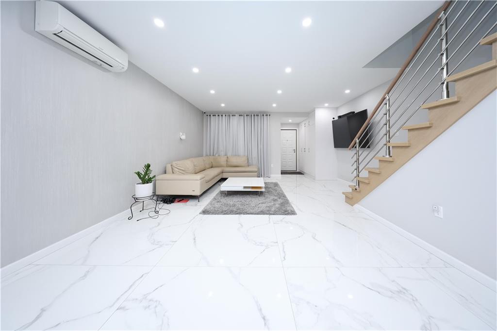 2295 East 26th Street Sheepshead Bay Brooklyn NY 11229