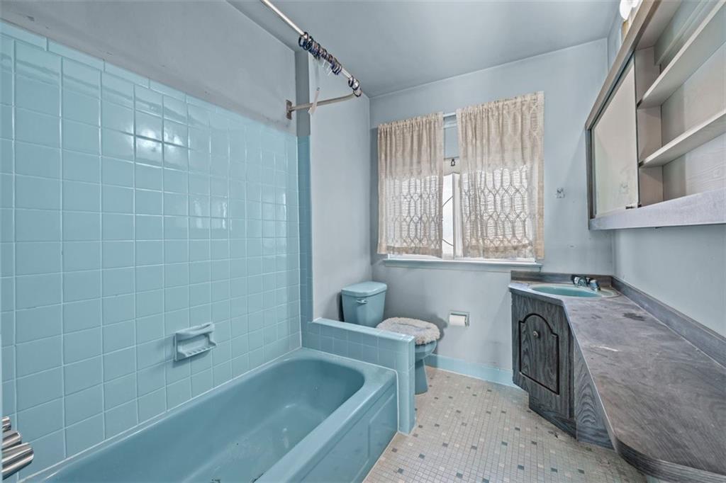 54 Narrows Road South Grasmere Brooklyn NY 10305