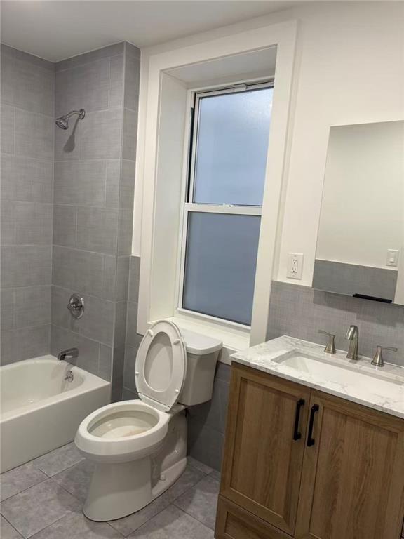 73 Irving Place Stapleton Staten Island NY 10304