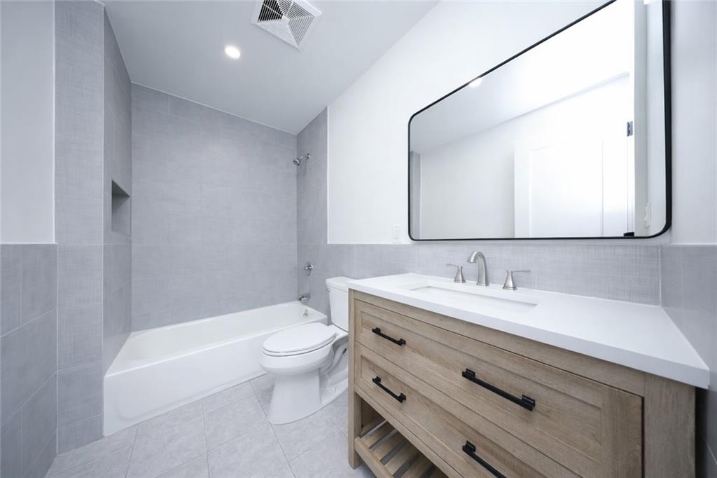 73 Irving Place Stapleton Staten Island NY 10304