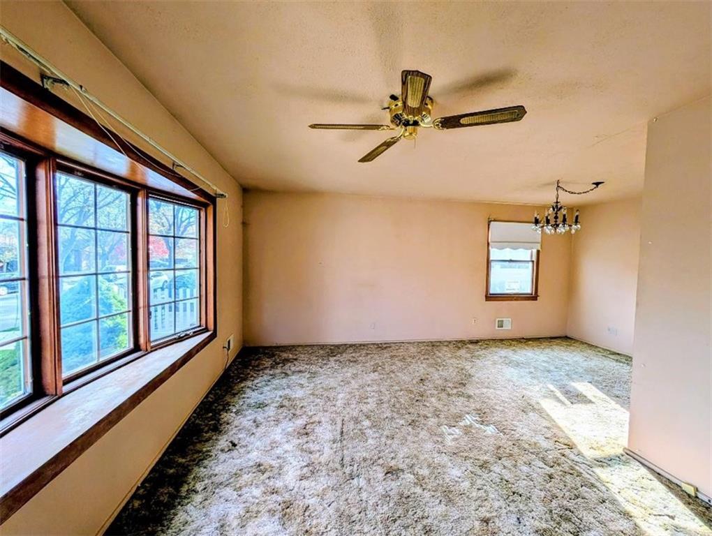 76 Peter Avenue Oakwood Staten Island NY 10306