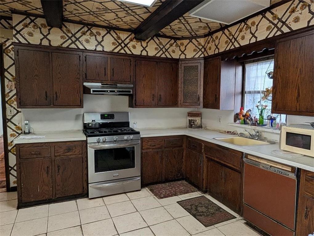 1427 East 4th Street Midwood Brooklyn NY 11230