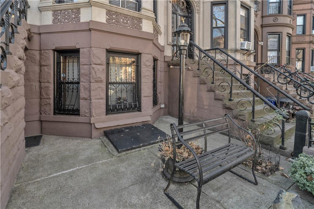 566 47th Street Sunset Park Brooklyn NY 11220