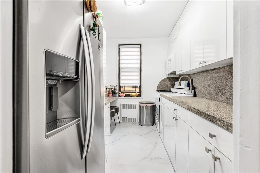 2 West End Avenue Manhattan Beach Brooklyn NY 11235