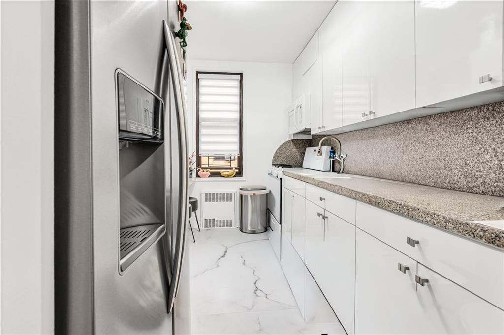 2 West End Avenue Manhattan Beach Brooklyn NY 11235