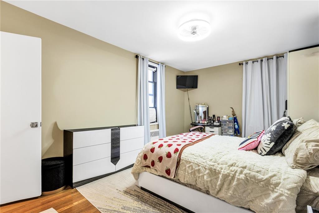 2 West End Avenue Manhattan Beach Brooklyn NY 11235