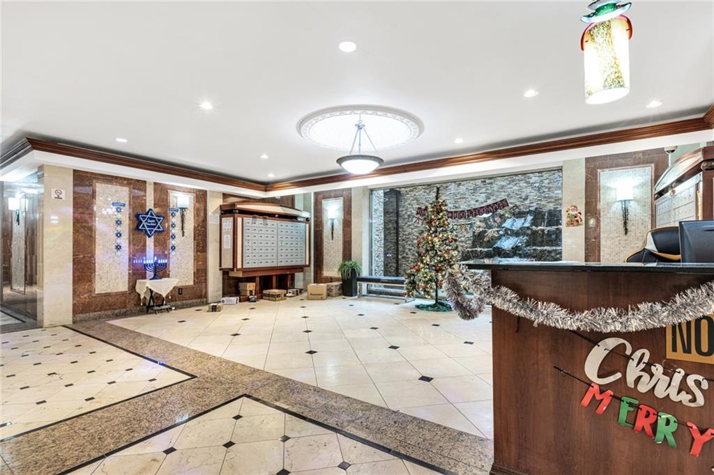 2 West End Avenue Manhattan Beach Brooklyn NY 11235