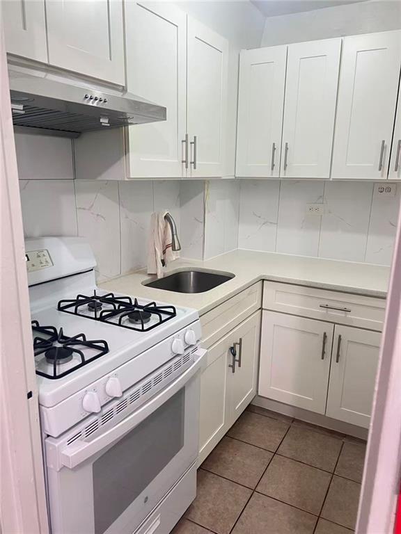 88-30 182nd Street Jamaica Hollis NY 11423