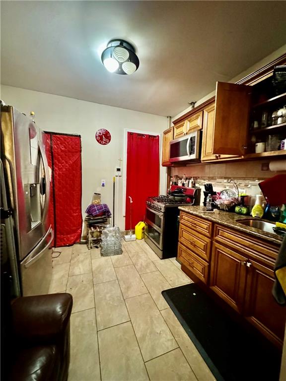 527 49th Street Sunset Park Brooklyn NY 11220