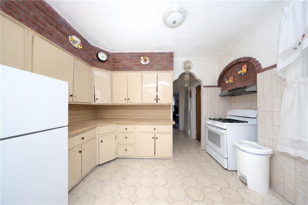 251 Avenue P Bensonhurst Brooklyn NY 11204