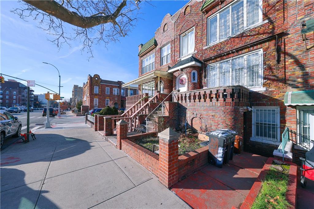 251 Avenue P Bensonhurst Brooklyn NY 11204