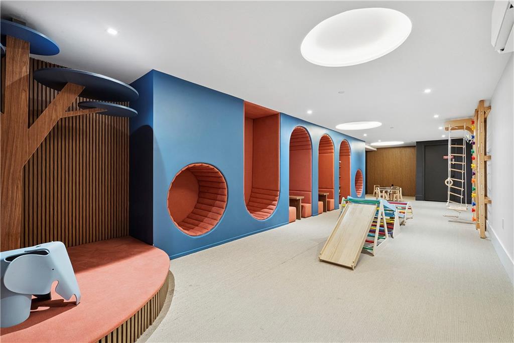 370 Lenox Avenue East Harlem Brooklyn NY 10027