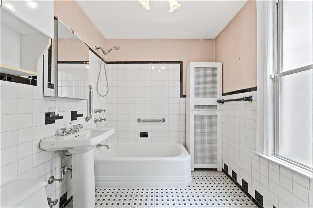 2039 West 5th Street Gravesend Brooklyn NY 11223