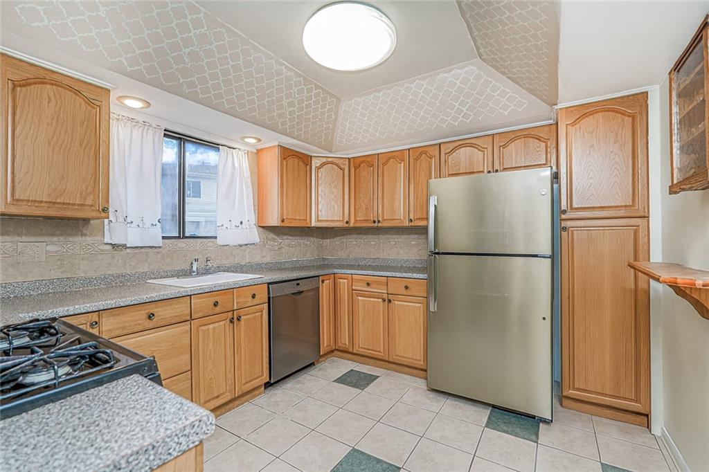 22 Regis Drive Graniteville Staten Island NY 10314