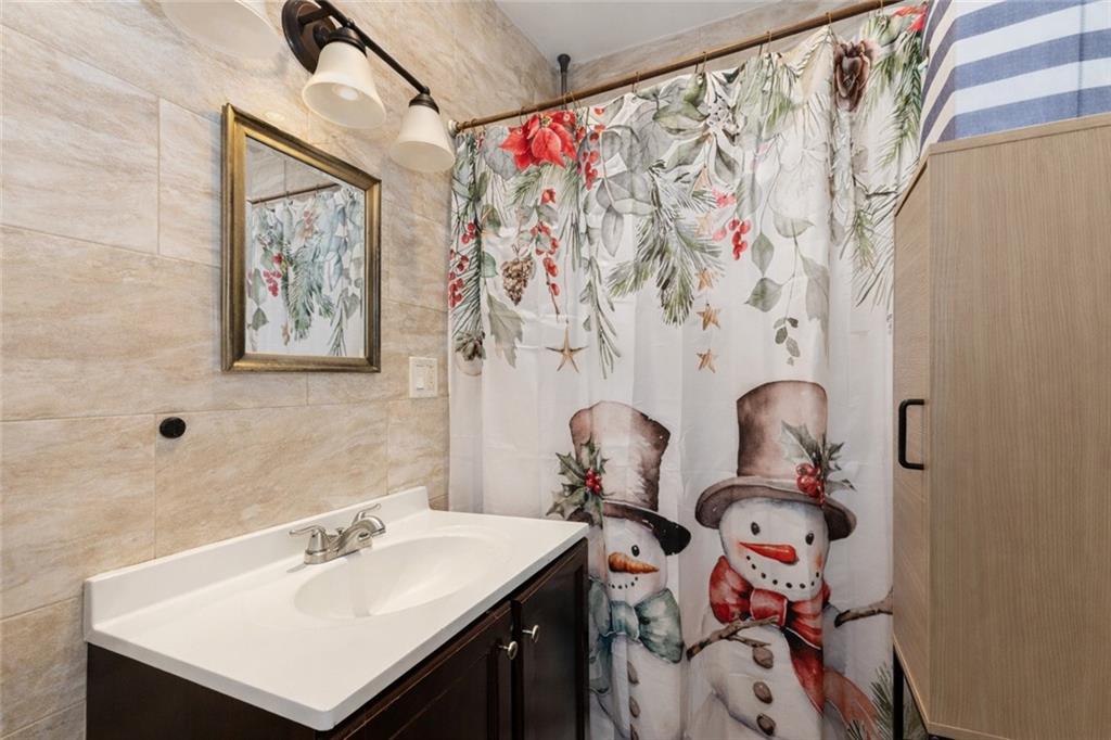 9424 Fort Hamilton Parkway Bay Ridge Brooklyn NY 11209