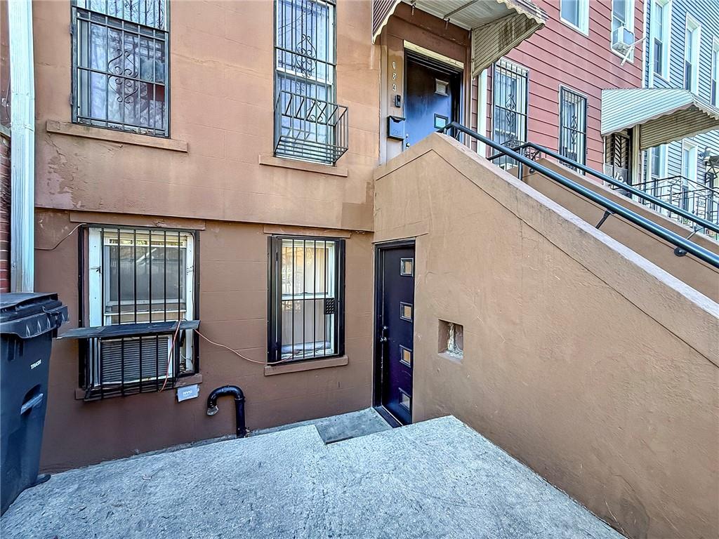 124 Hall Street Clinton Hill Brooklyn NY 11205