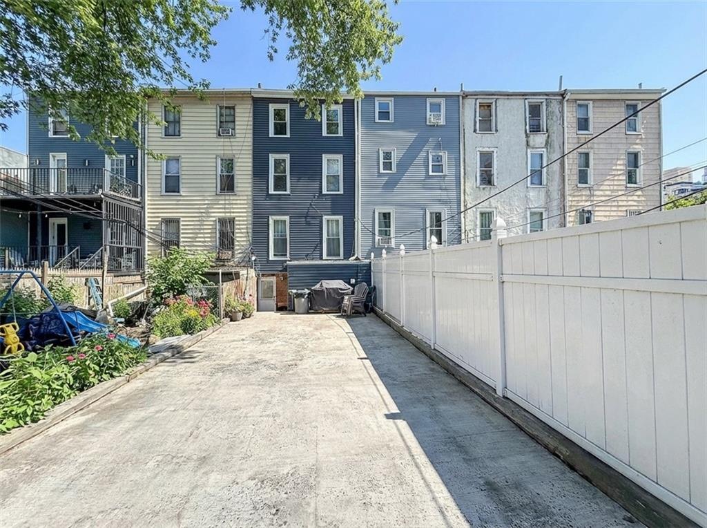 124 Hall Street Clinton Hill Brooklyn NY 11205