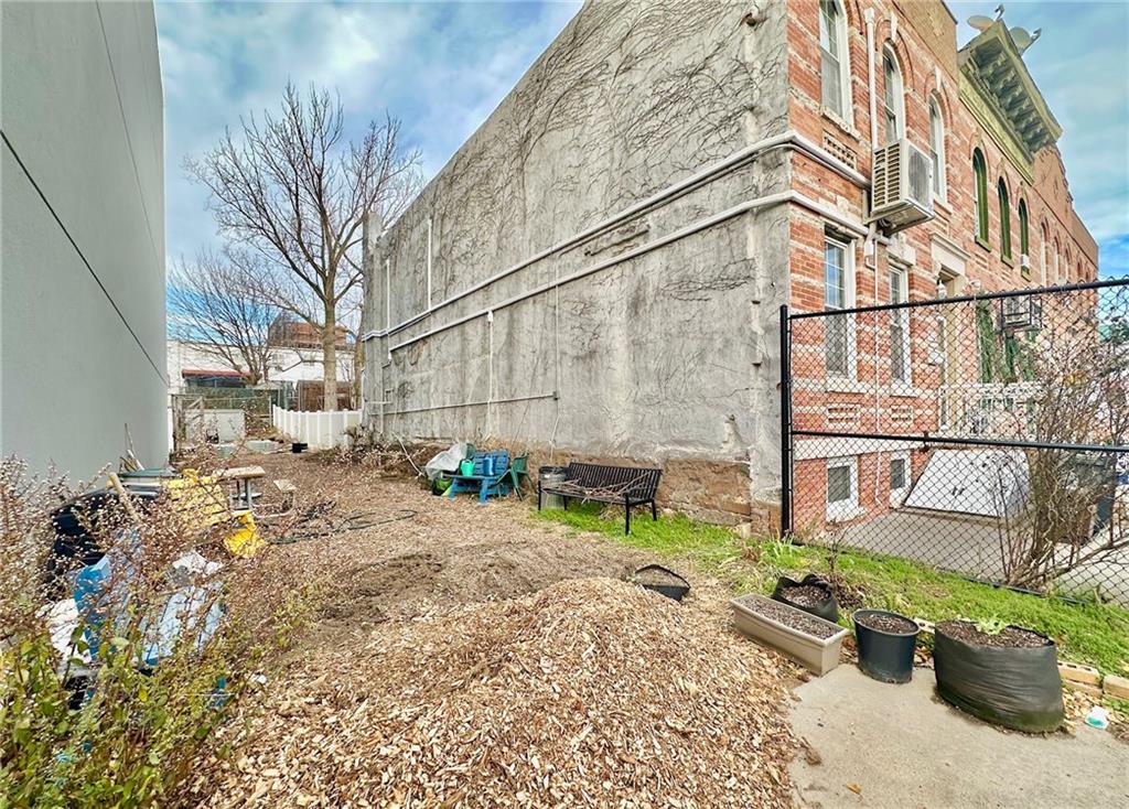 1709 Park Place Crown Heights Brooklyn NY 11233