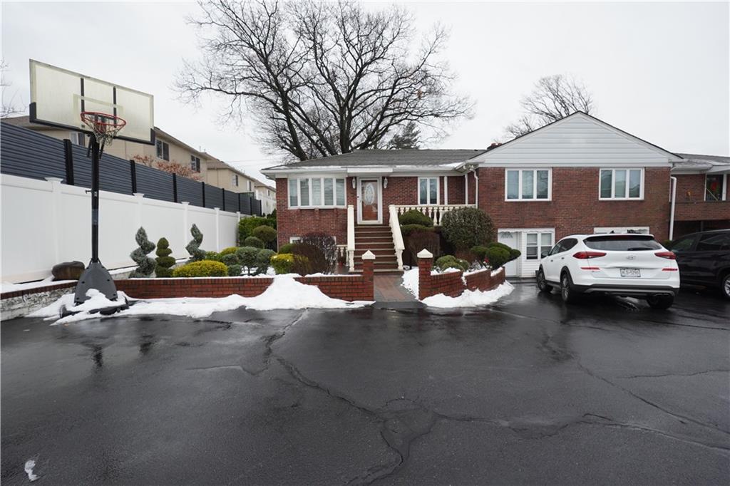 70 Major Avenue Arrochar Staten Island NY 10305