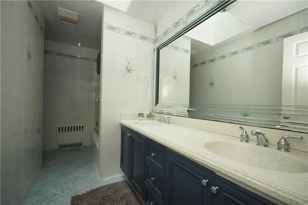 70 Major Avenue Arrochar Staten Island NY 10305