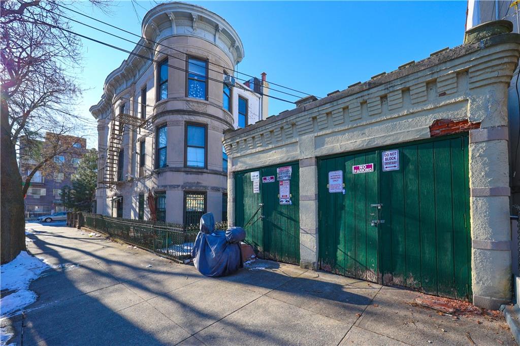 983 52nd Street Borough Park Brooklyn NY 11219