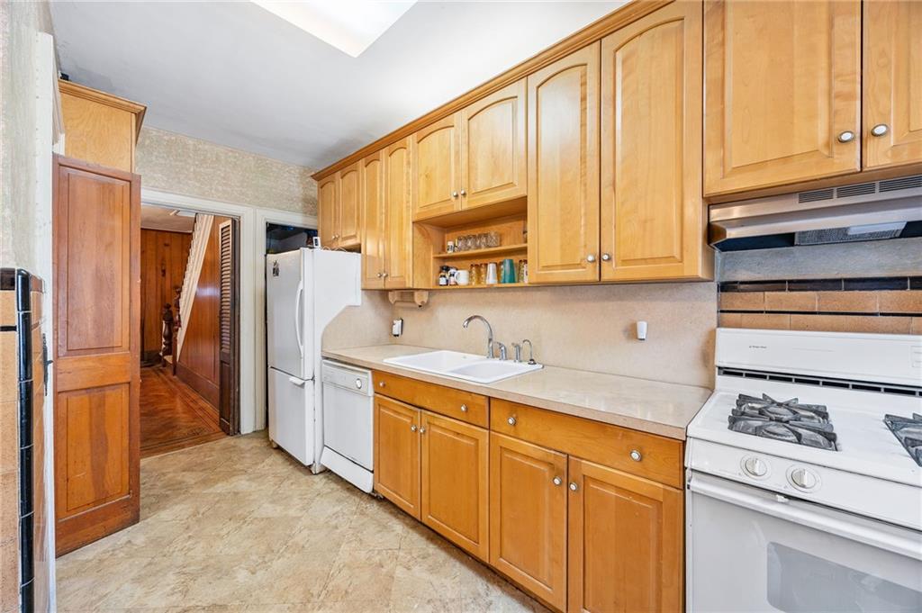 1551 East 29 Street Madison Brooklyn NY 11229