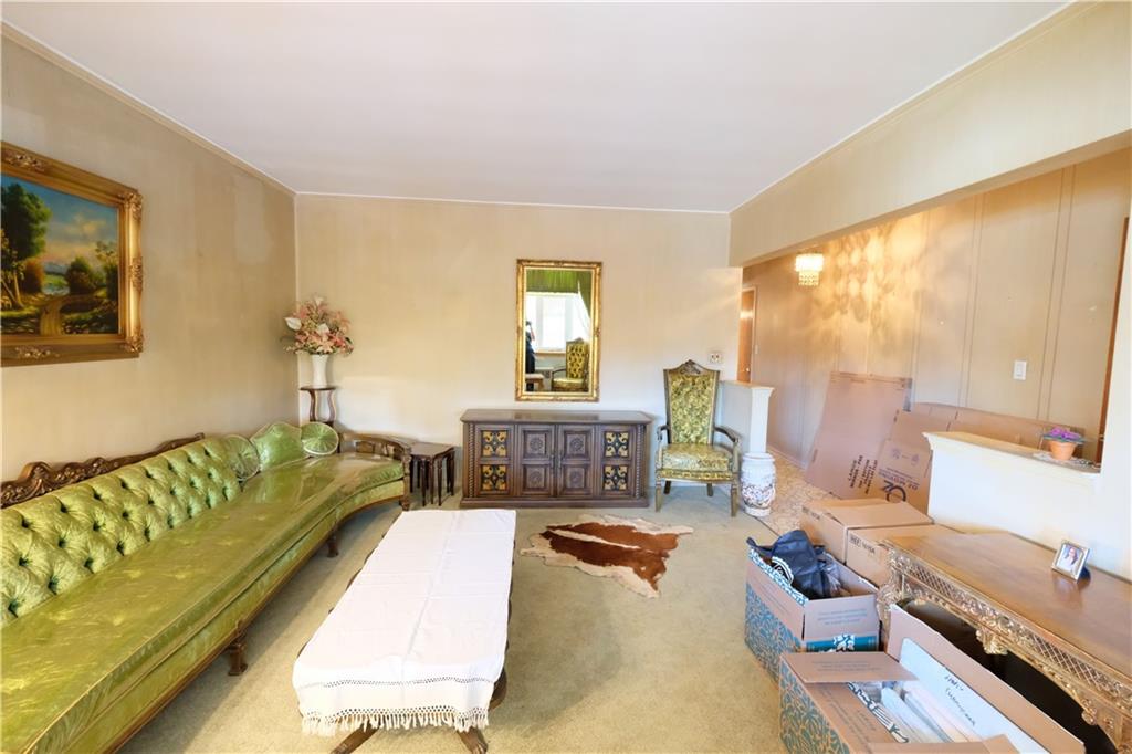 46 BAY 37 Street Bensonhurst Brooklyn NY 11214