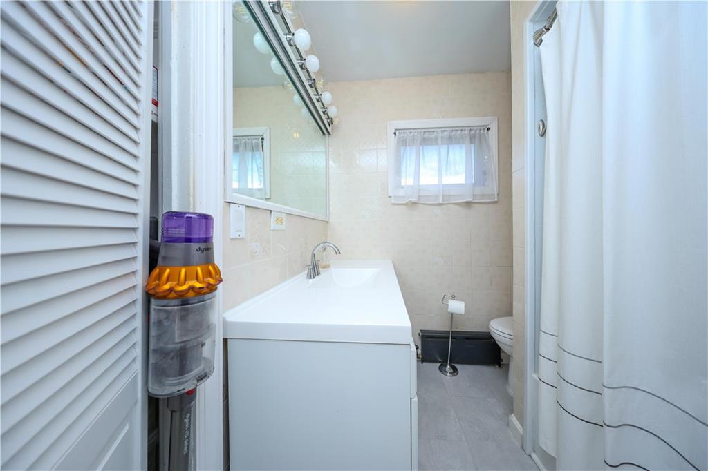 46 Oakdale Street Eltingville Staten Island NY 10308