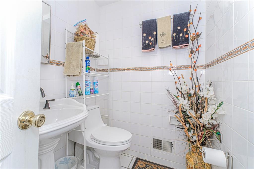 60 Northfield Court Mariner's Harbor Staten Island NY 10303