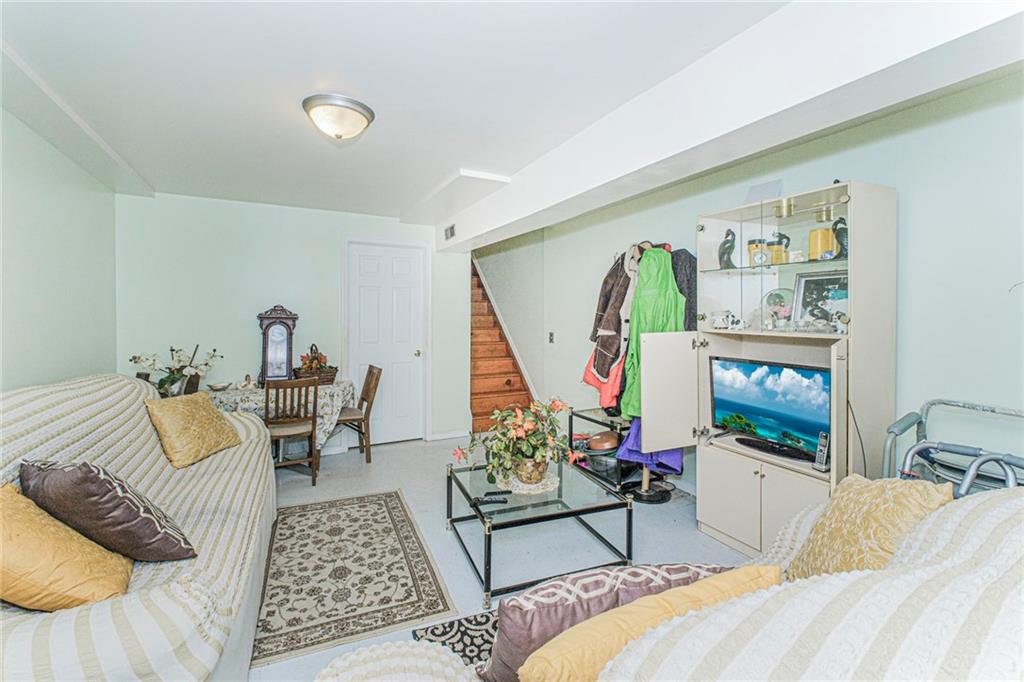 60 Northfield Court Mariner's Harbor Staten Island NY 10303