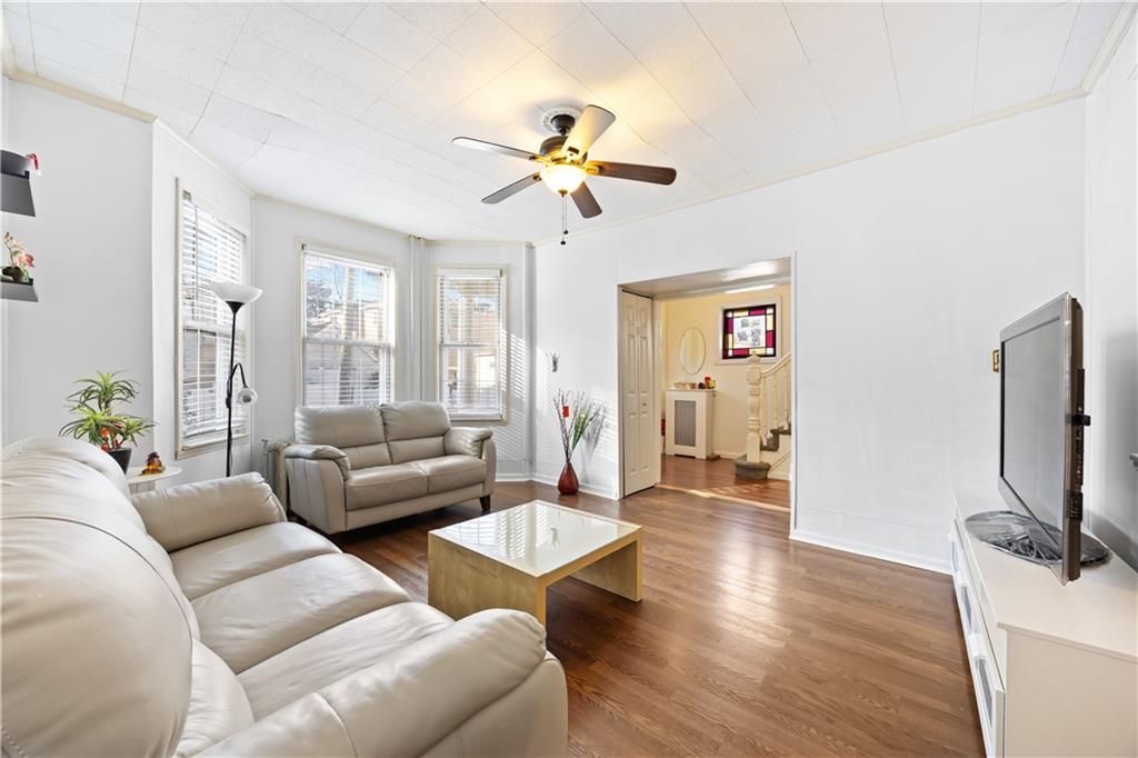 39 Reynolds Street Rosebank Staten Island NY 10305