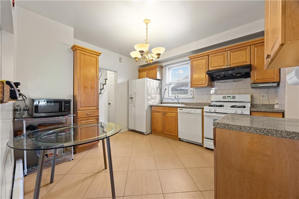 39 Reynolds Street Rosebank Staten Island NY 10305