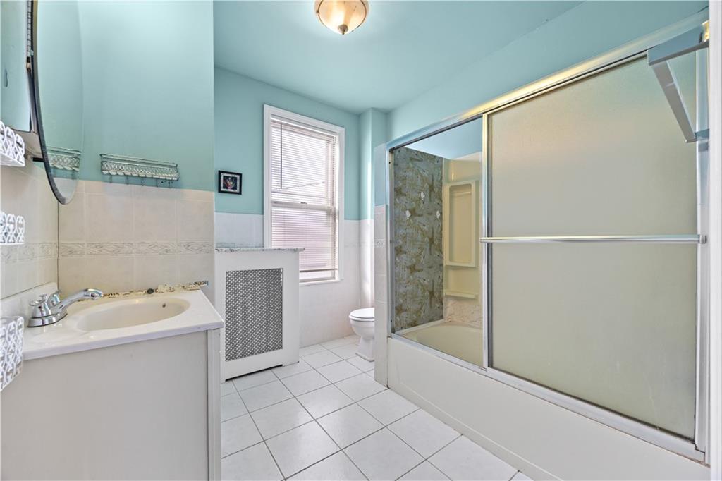 39 Reynolds Street Rosebank Staten Island NY 10305