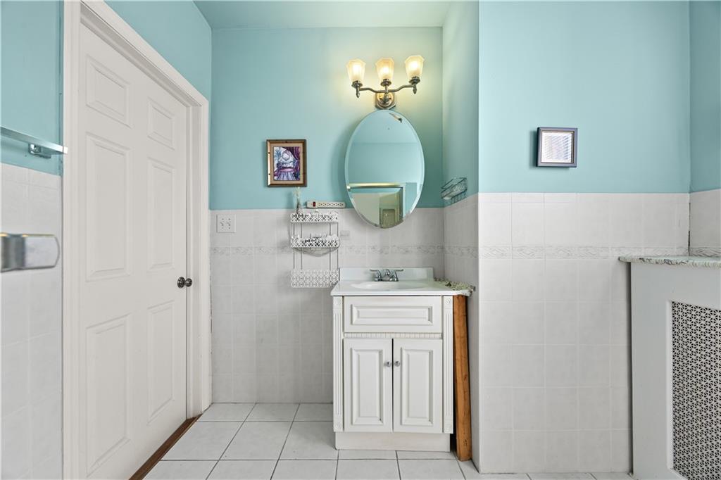 39 Reynolds Street Rosebank Staten Island NY 10305