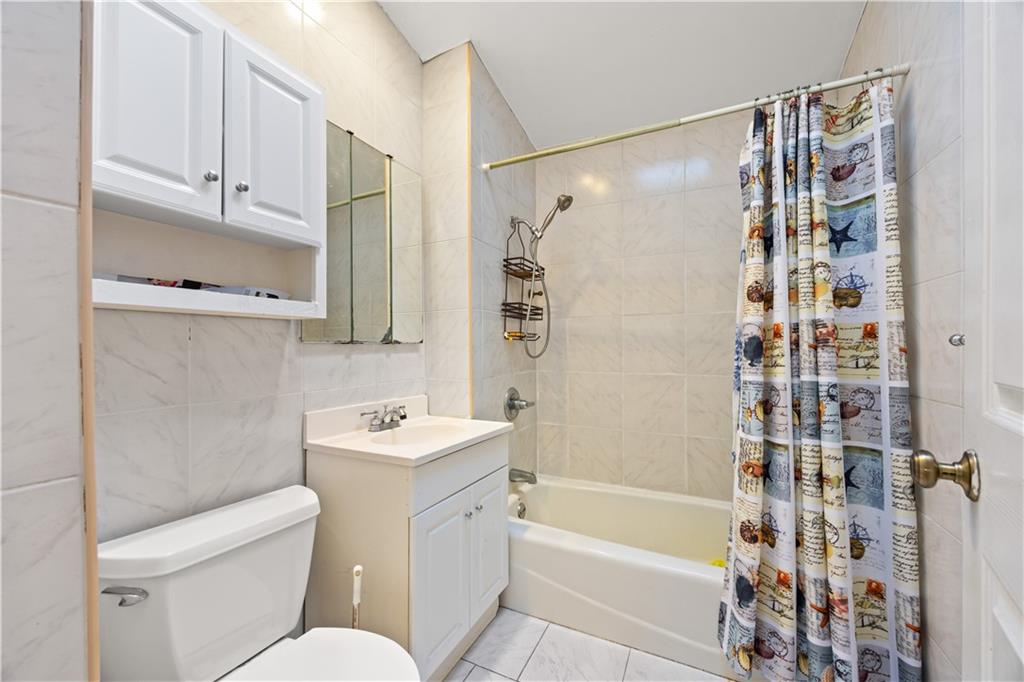 39 Reynolds Street Rosebank Staten Island NY 10305