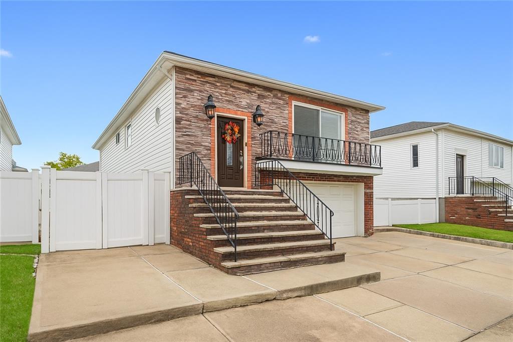 28 Drumgoole Road Arden Heights Staten Island NY 10312