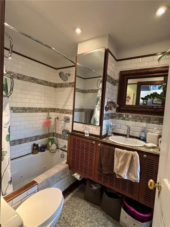 57-15 66th Street Maspeth Queens NY 11378