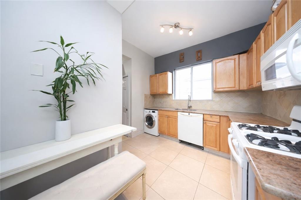 98 Robin Road Arrochar Staten Island NY 10305