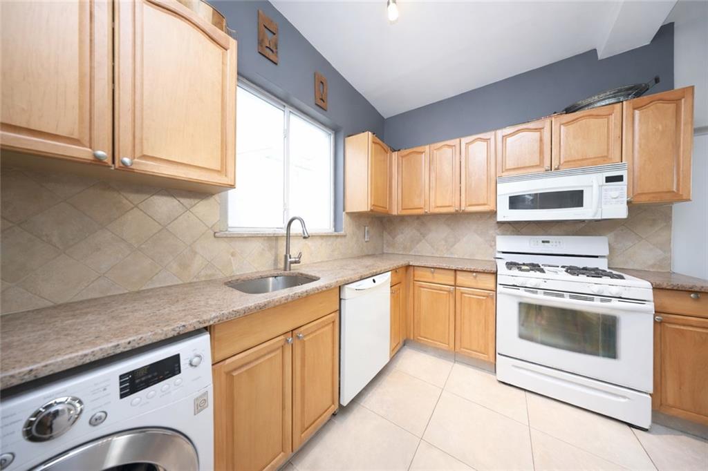 98 Robin Road Arrochar Staten Island NY 10305