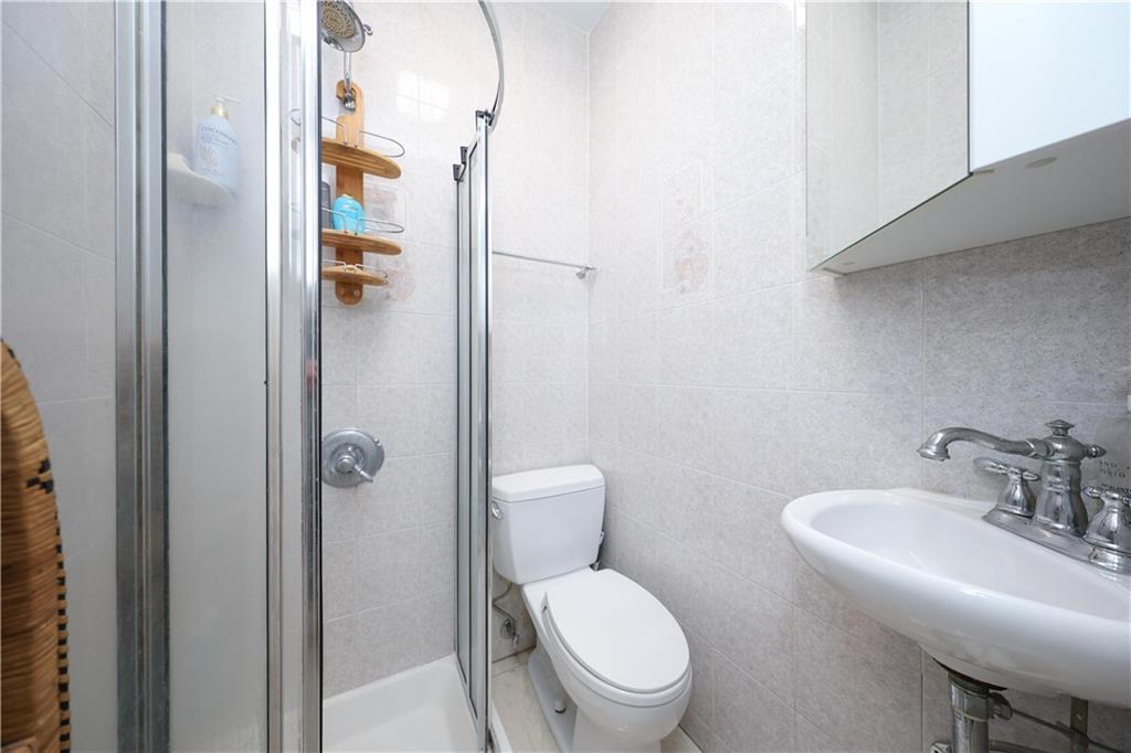 98 Robin Road Arrochar Staten Island NY 10305