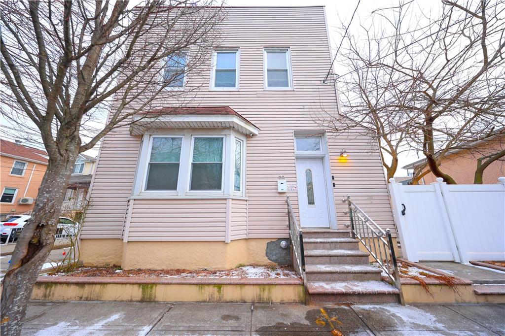 98 Robin Road Arrochar Staten Island NY 10305