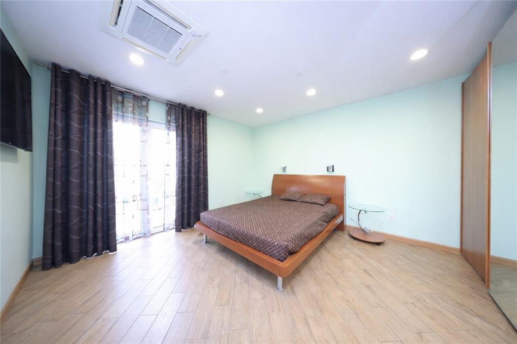 2711 East 26th Street Sheepshead Bay Brooklyn NY 11235