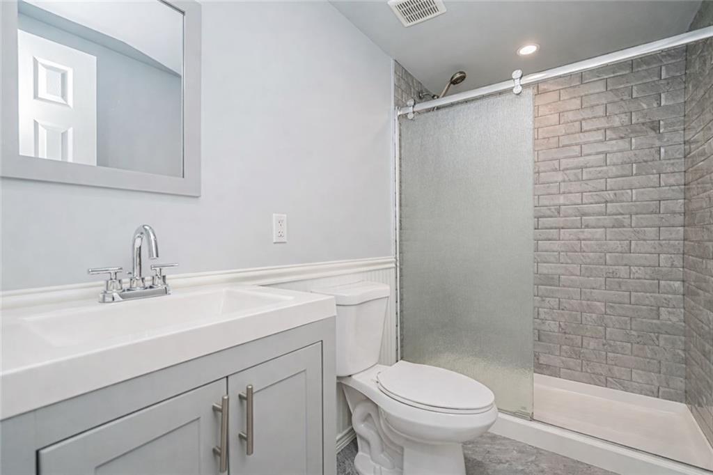 59 Jennifer Place Bulls Head Staten Island NY 10314