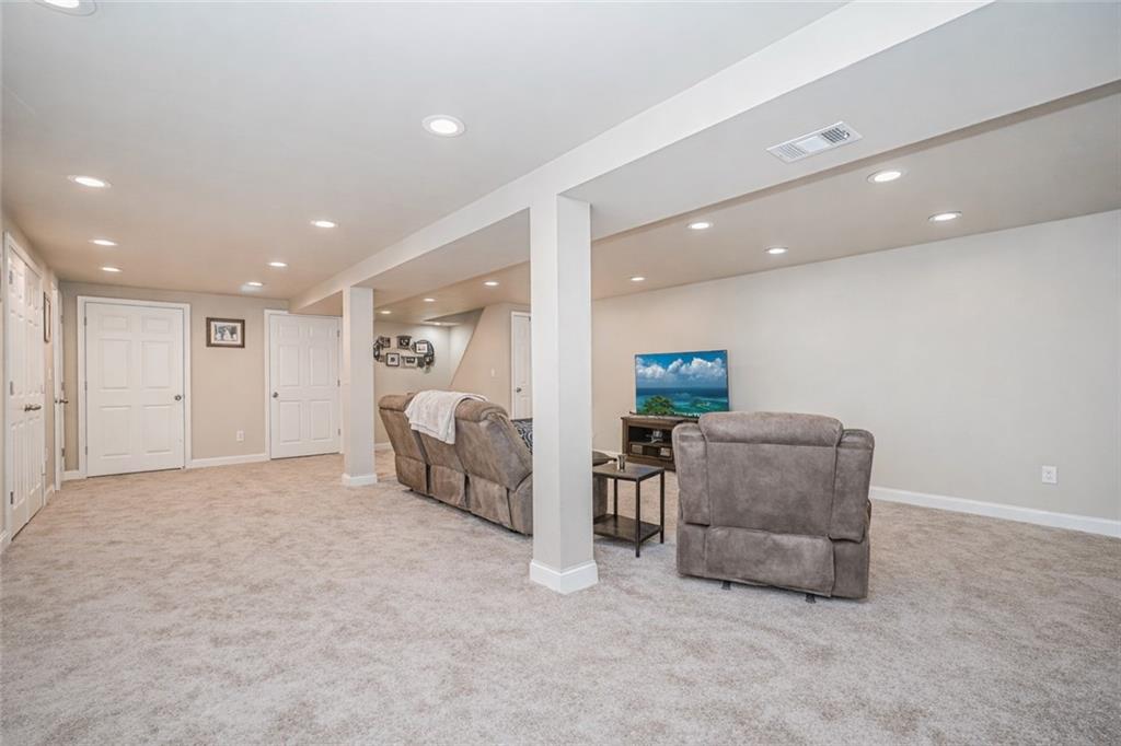 59 Jennifer Place Bulls Head Staten Island NY 10314