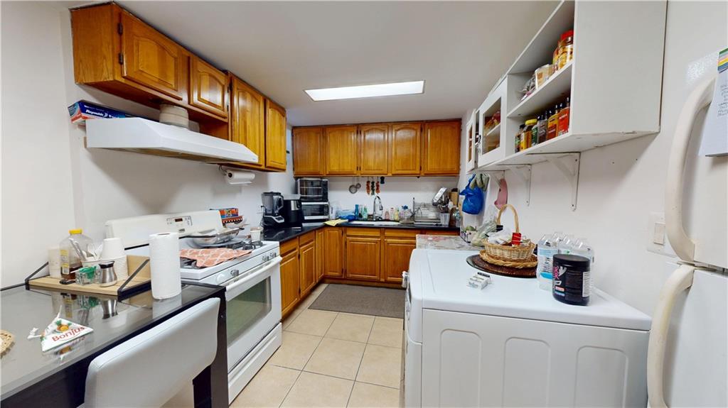 8786 17th Avenue Bensonhurst Brooklyn NY 11214