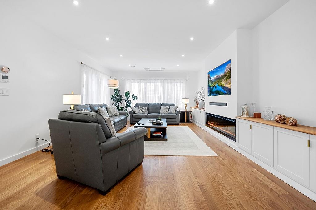 7702 15th Avenue Bensonhurst Brooklyn NY 11228