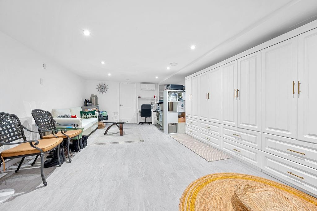 7702 15th Avenue Bensonhurst Brooklyn NY 11228