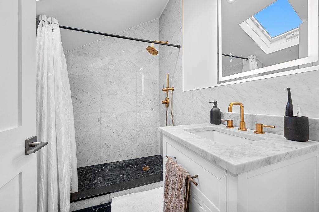 7702 15th Avenue Bensonhurst Brooklyn NY 11228