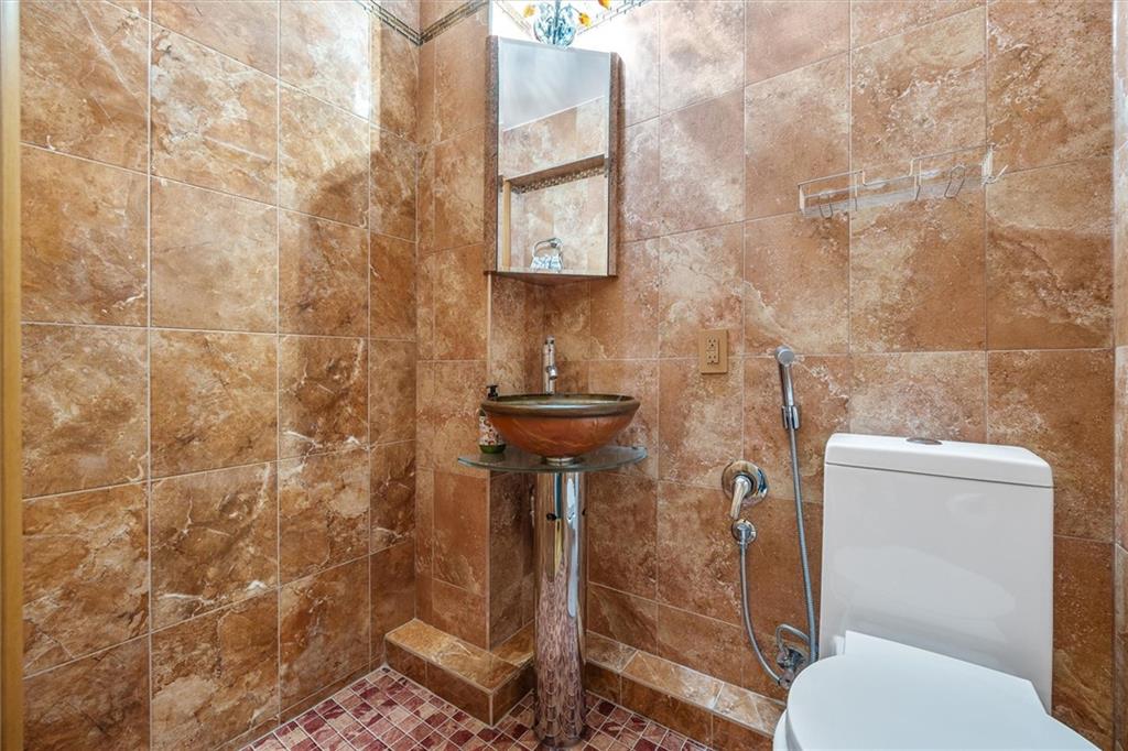 501 Surf Avenue Brighton Beach Brooklyn NY 00000